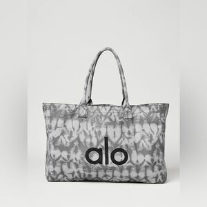 ALO Yoga Gray Tie-Dye Tote Bag